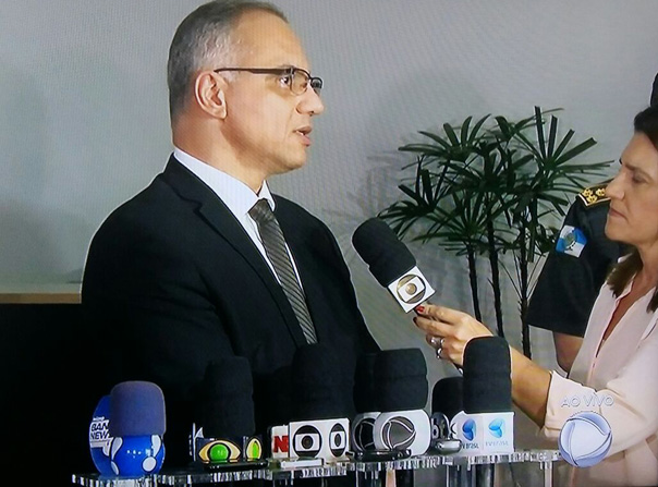 No Rio, Globo faz RecordTV exibir entrevista ao vivo da emissora